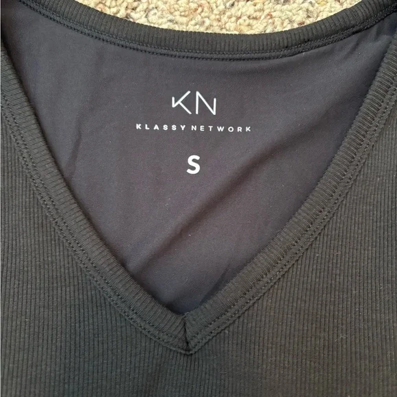 Klassy Network Black Ribbed V-Neck Tee - Picture 2 of 3